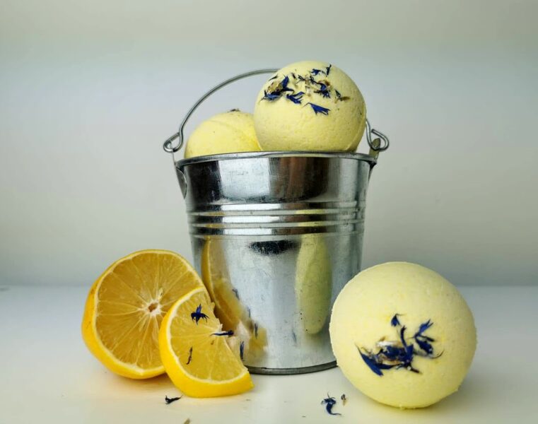 Citronu vannas bumba
